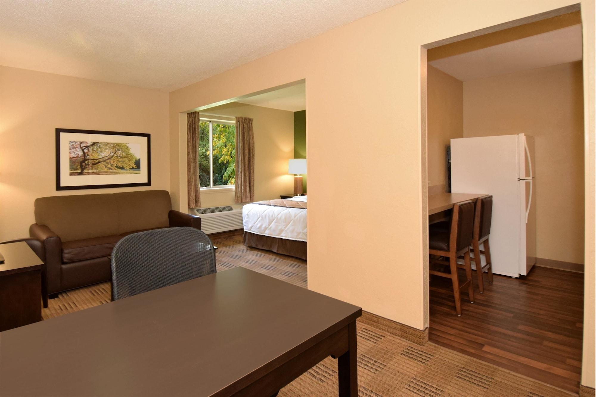 Hotel Extended America - - West Omaha